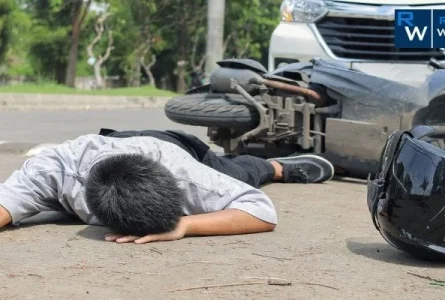 Who Is at Fault When a Car Turns Left Into a Motorcycle in Ohio?